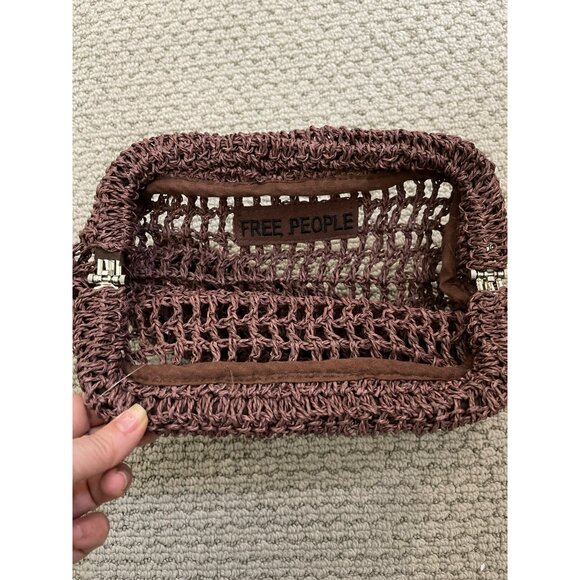 .Free People Chocolate Brown Sand Bound Woven Clutch NWT - Picture 4 of 4